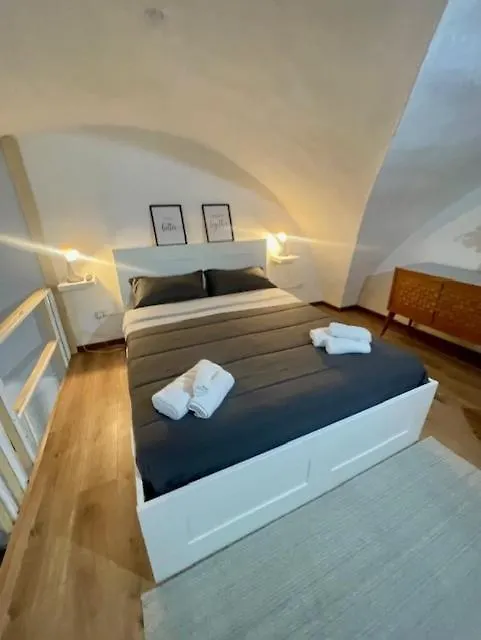 Bonhouse Villa Catania 0*,  Italy